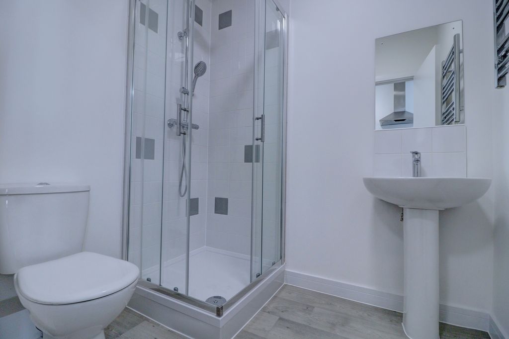 Property photo 1 of 9 Picture No. 06