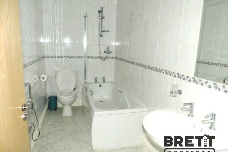 Additional image 18 of 6 bed flat for sale4 Victoria Road, Milford Haven, Pembrokeshire. SA73