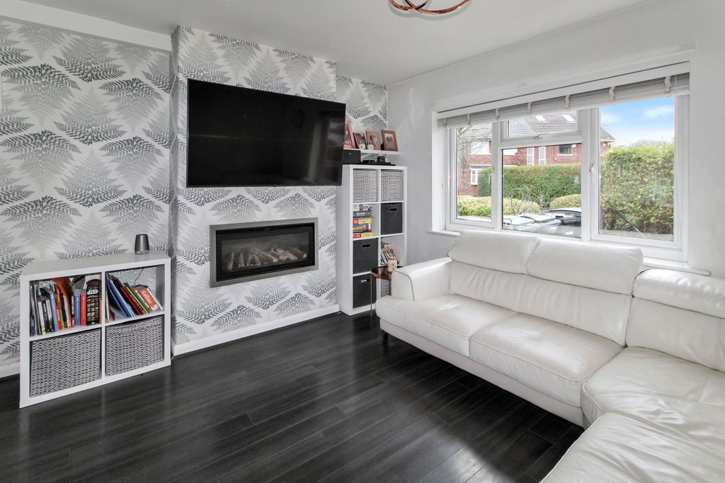 Property photo 2 of 23