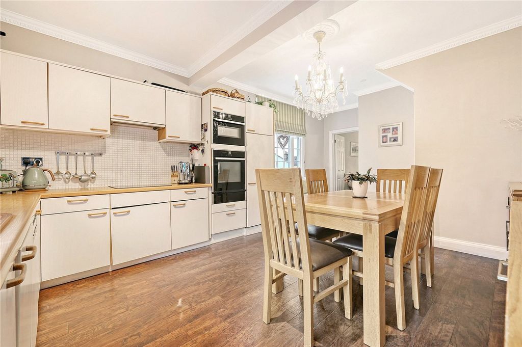 Property photo 2 of 20 Picture No. 24