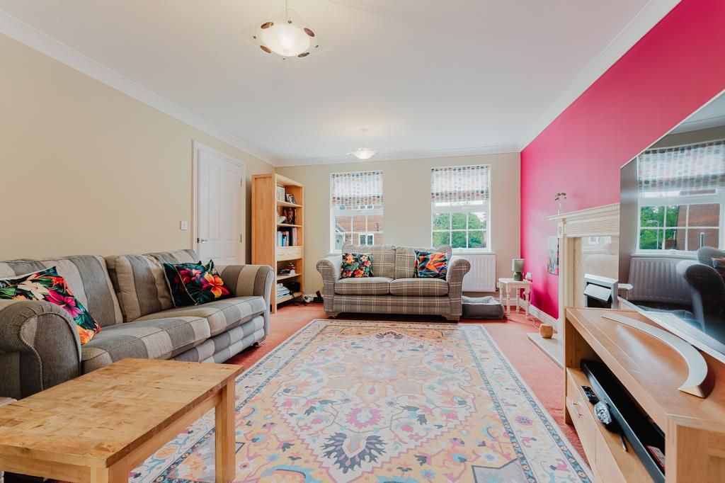 Property photo 3 of 34 11 Barley Drive, Burton Latimer--5.Jpg