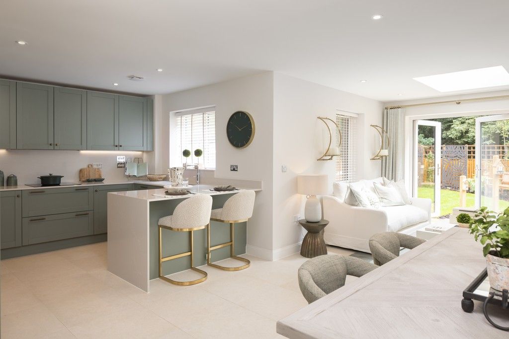 Property photo 3 of 16 Brooklands Grove, Weybridge