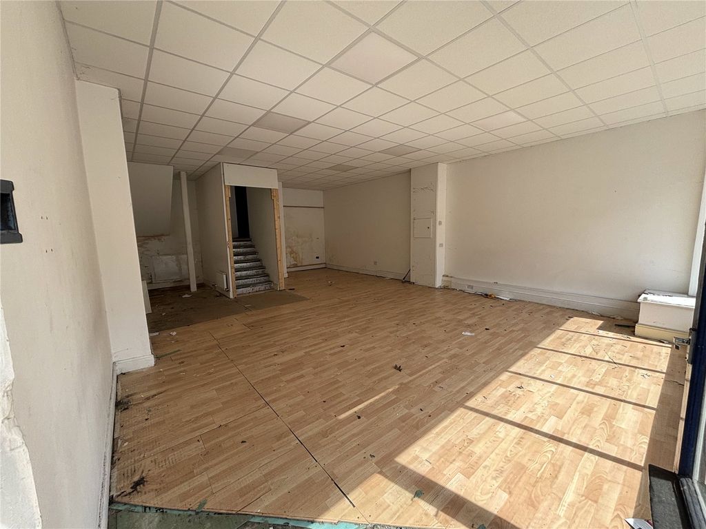 Property photo 3 of 6 Picture No. 02