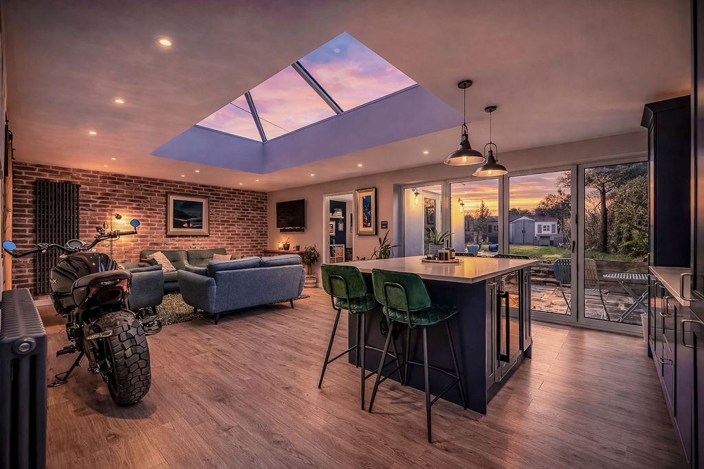 Property photo 2 of 68