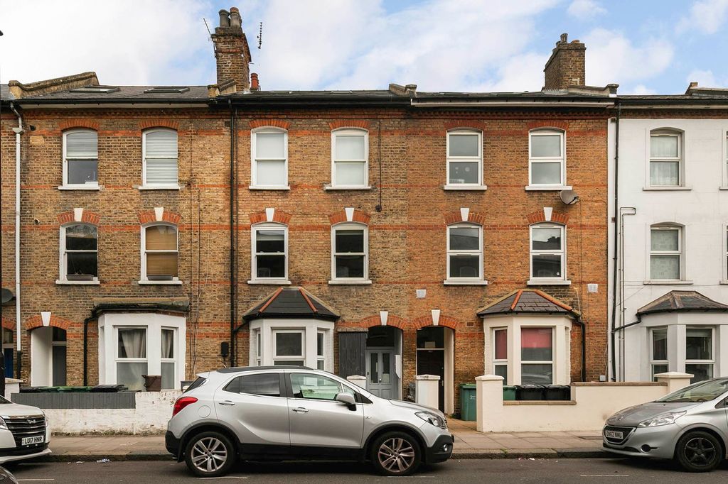 Property photo 1 of 9