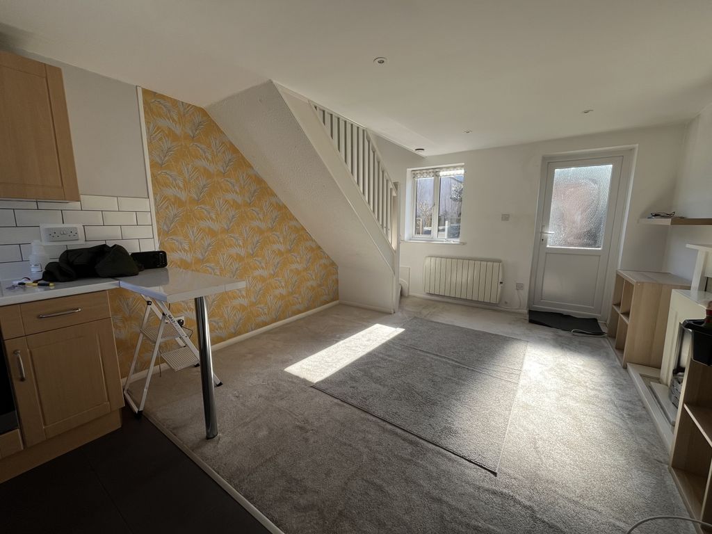 Property photo 2 of 6 Img_2593
