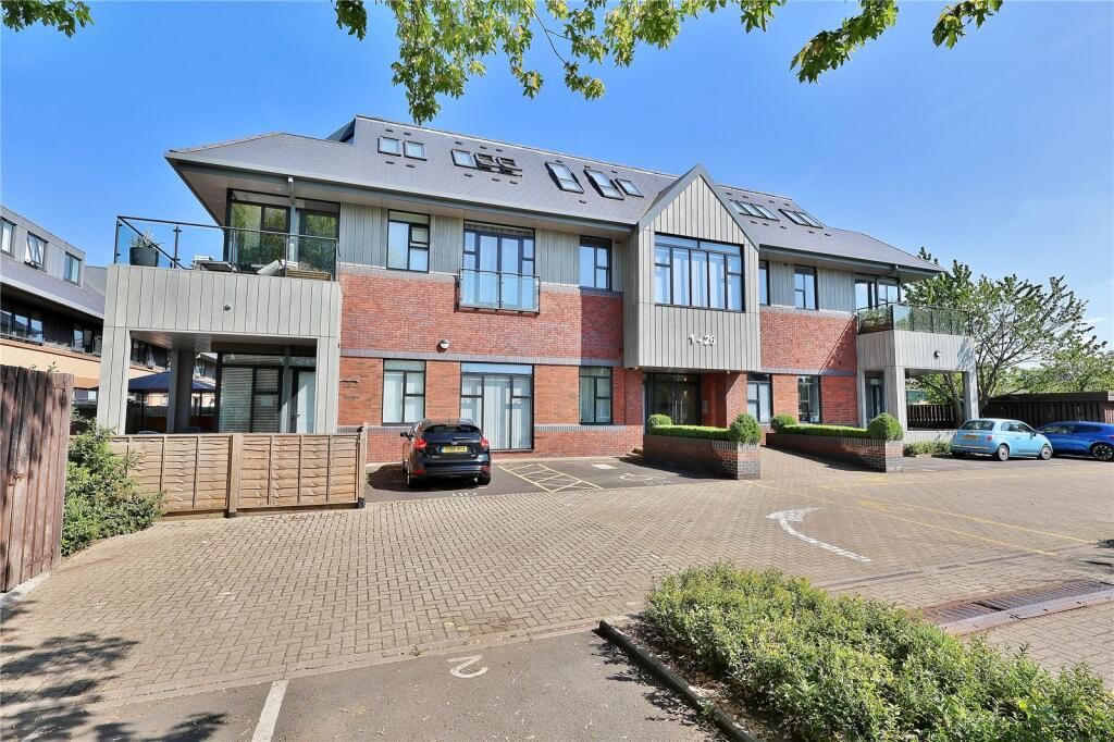 Property photo 1 of 17