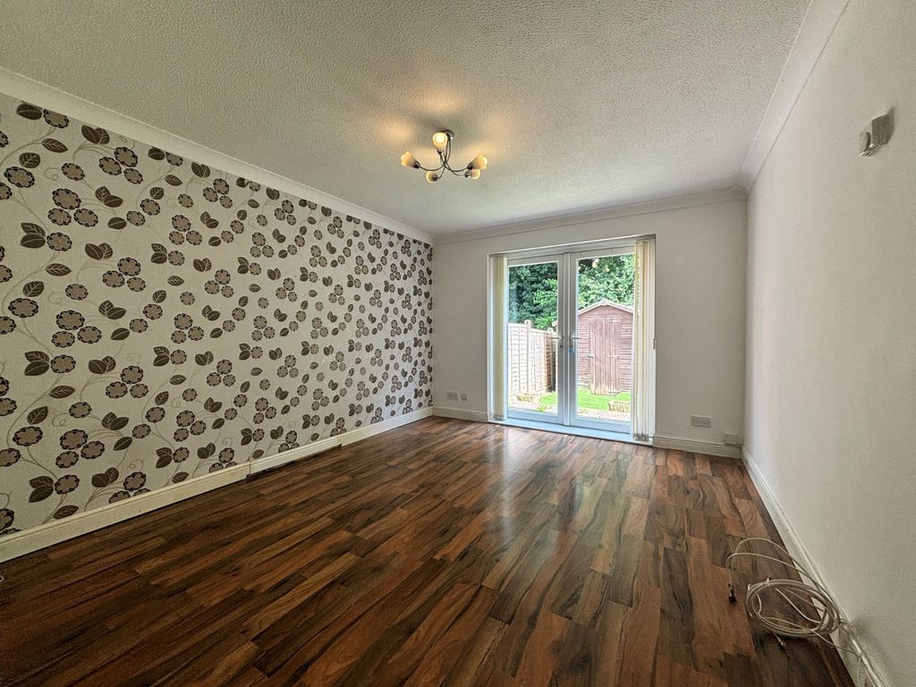 Property photo 2 of 11 Picture No. 10