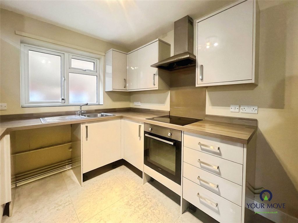 Property photo 2 of 9 Picture No. 11