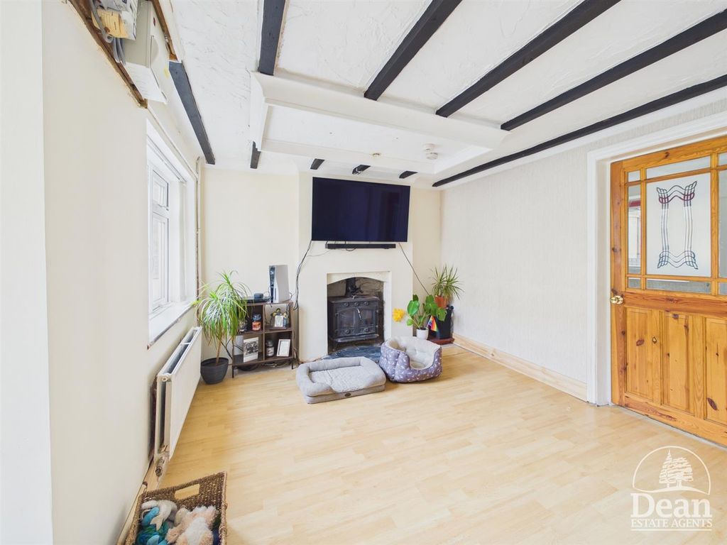 Property photo 2 of 17