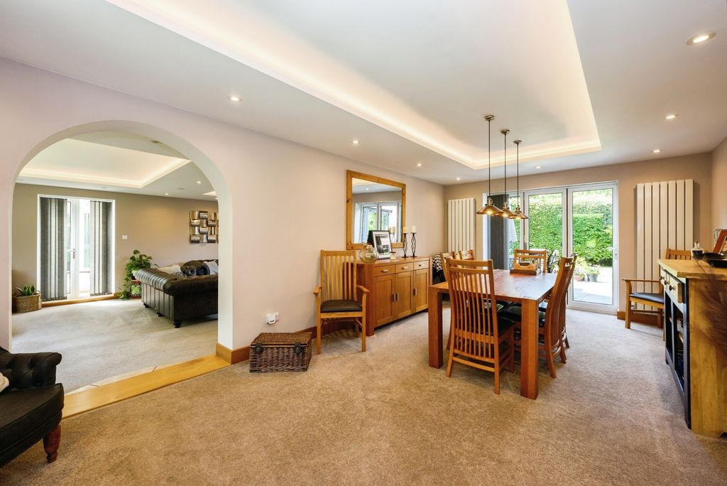 Property photo 3 of 23 Pbox-Img.Jpg