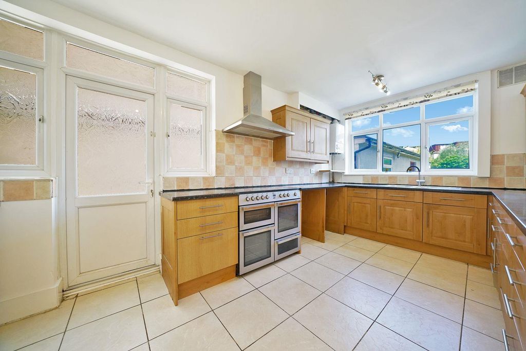 Property photo 2 of 20 19425915 (17).Jpg