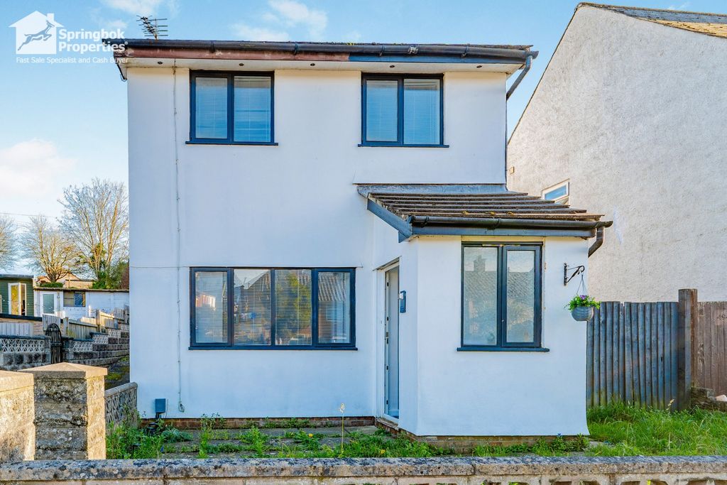 Property photo 1 of 20 Front View