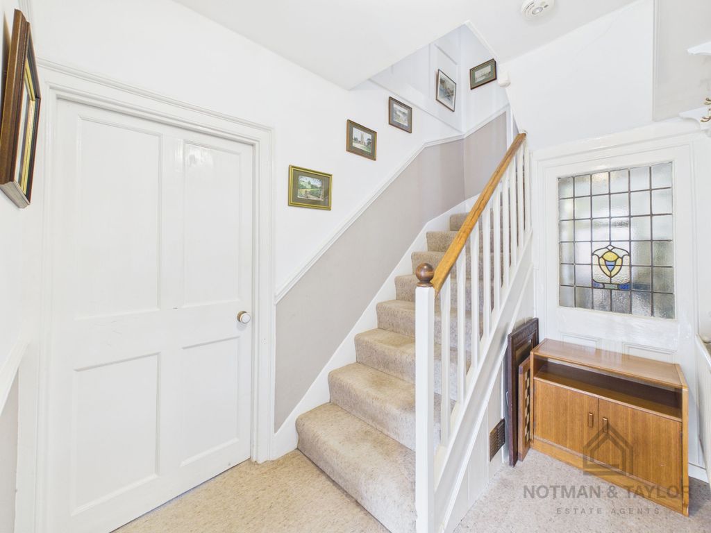 Property photo 3 of 40