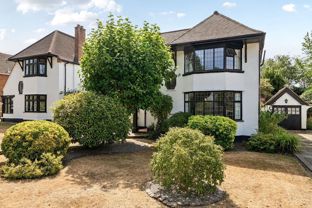Property photo 1 of 20 External