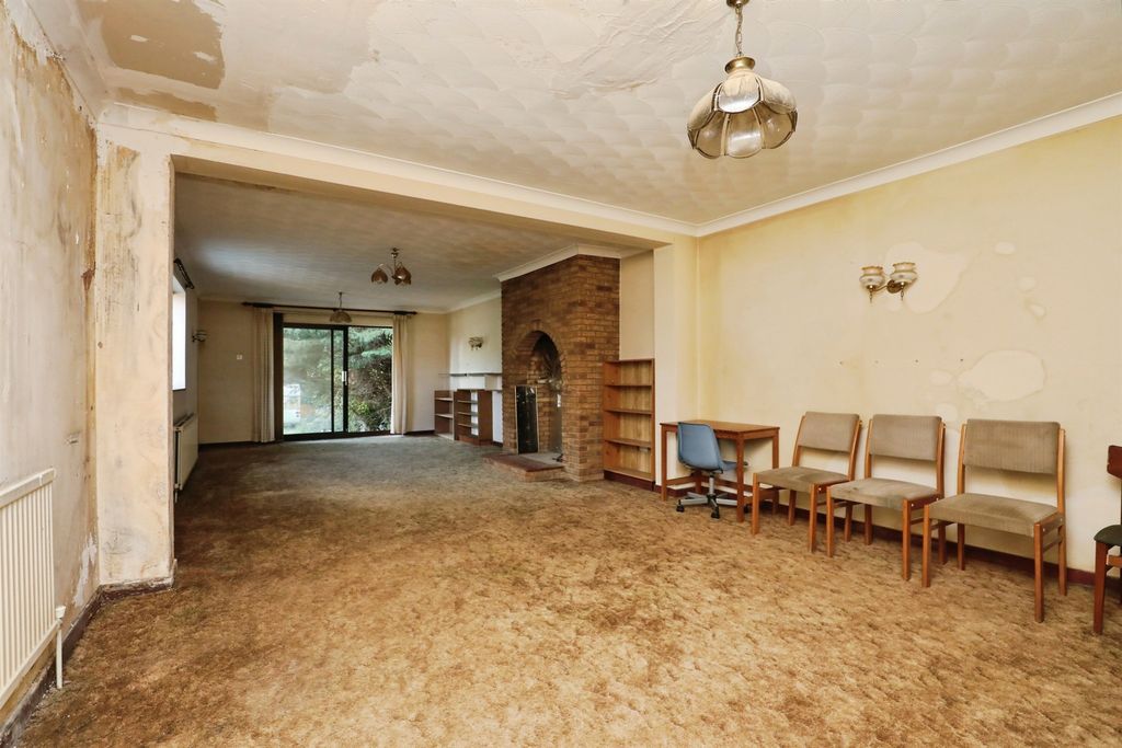 Property photo 3 of 21