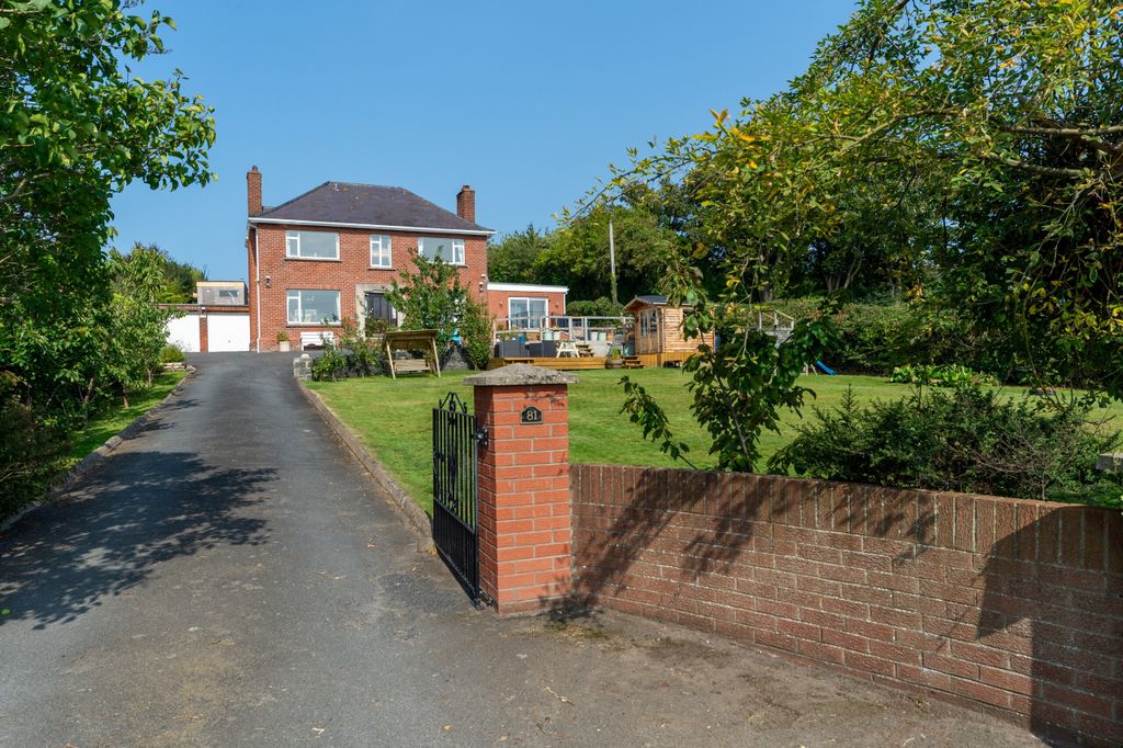 Property photo 2 of 49 017