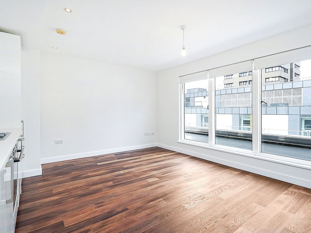 Property photo 2 of 15 Berwick St