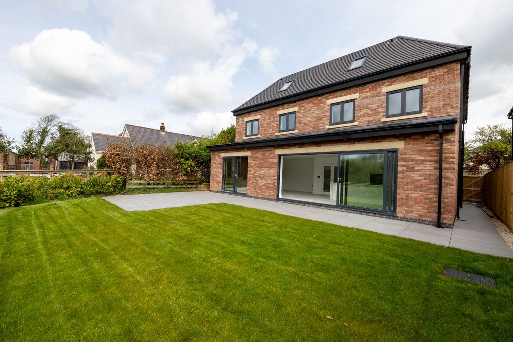 Property photo 2 of 24