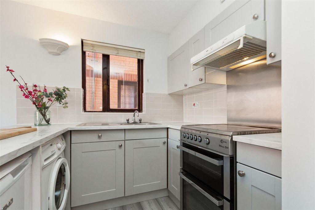 Property photo 3 of 8 Palmerston Road Kitchen 1