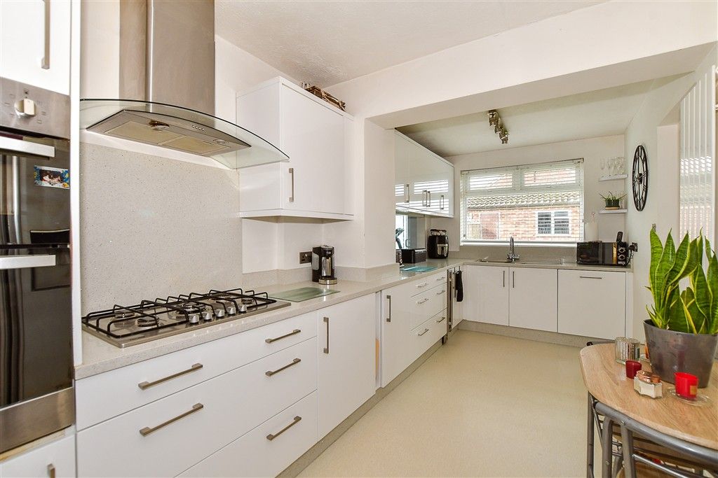 Property photo 3 of 13 Kitchen