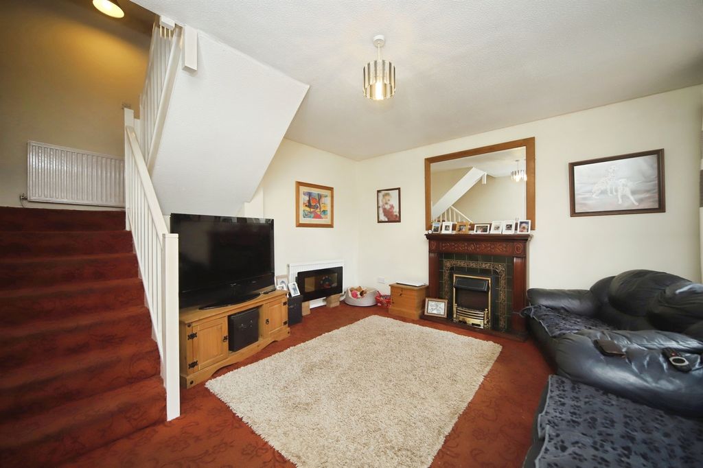 Property photo 2 of 14