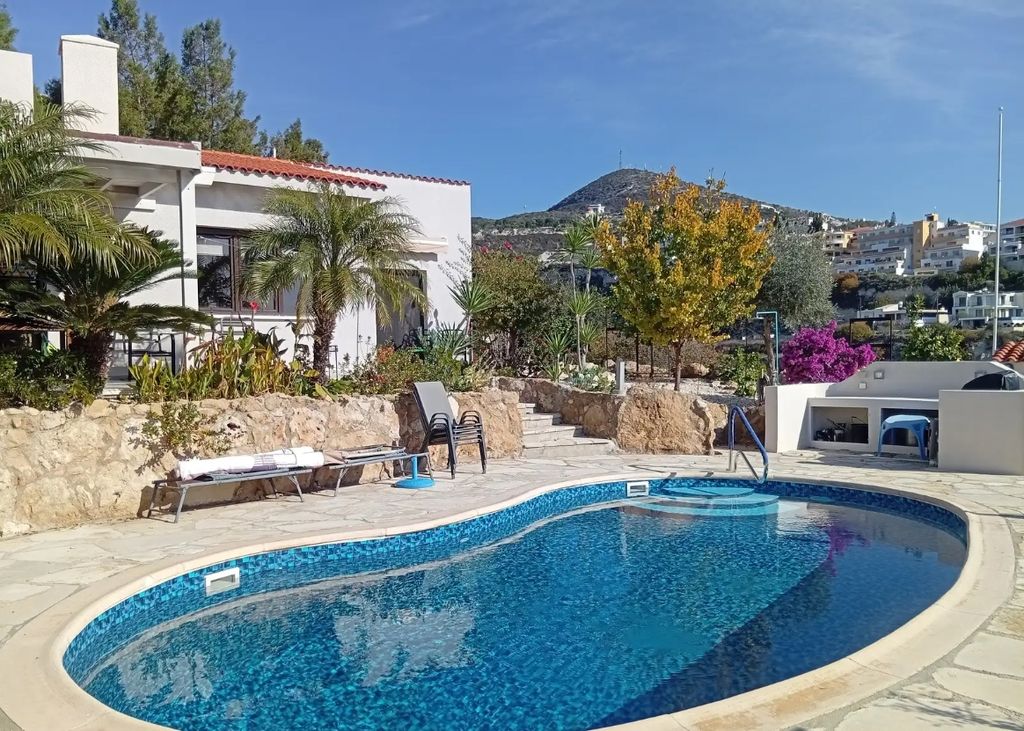 Property photo 1 of 22