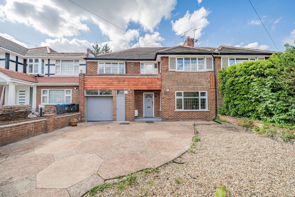 Property photo 1 of 17 1135042 (1)