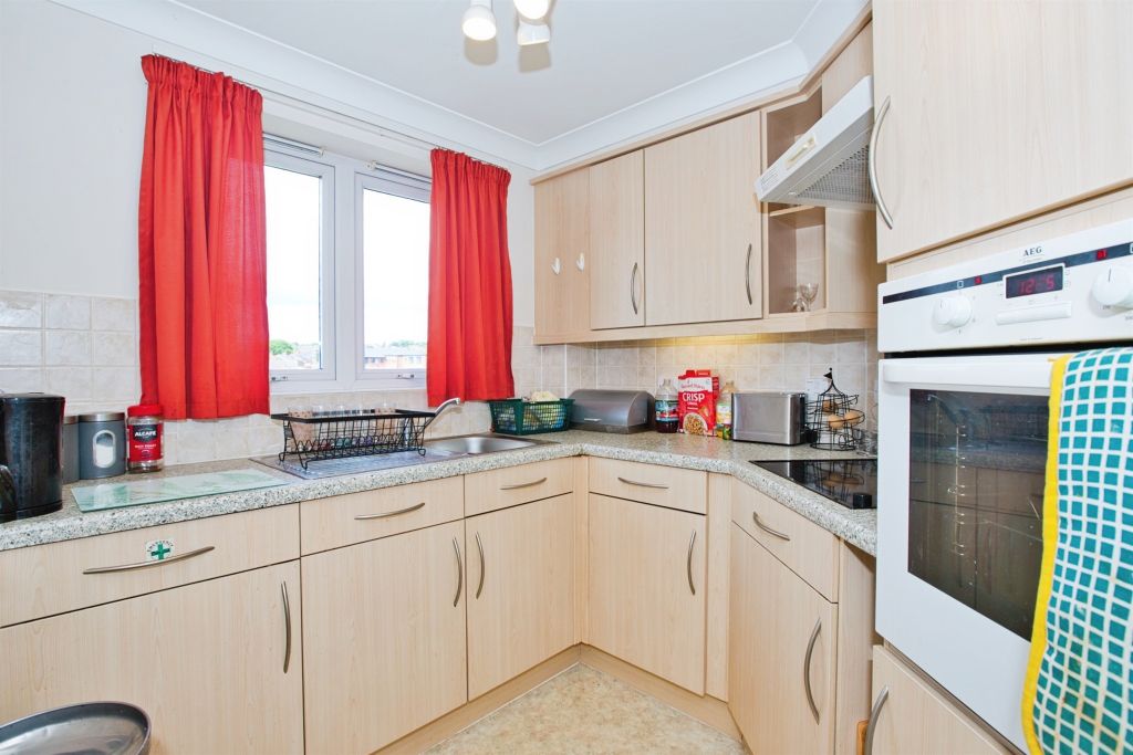 Property photo 2 of 13