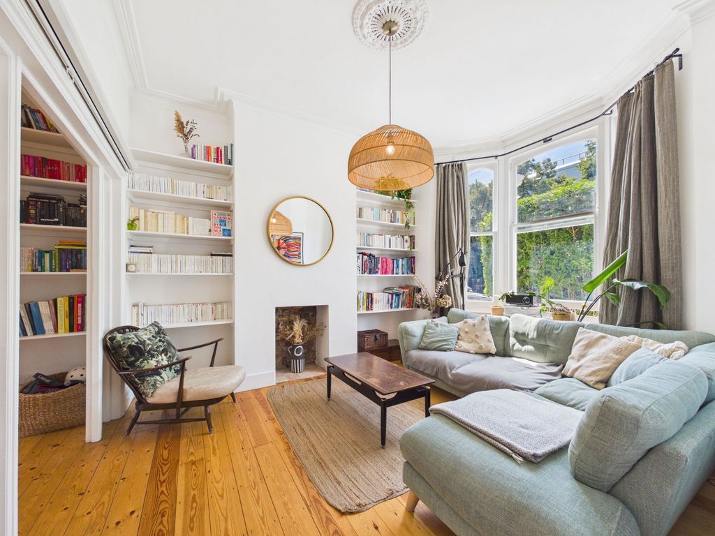 Property photo 1 of 36