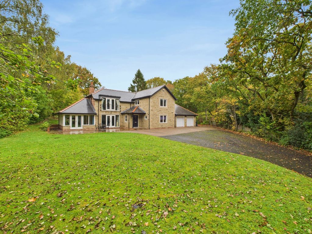 Property photo 1 of 16 External