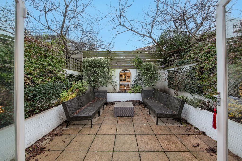 Property photo 3 of 16