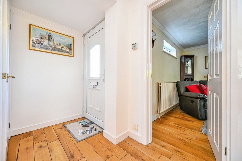 Property photo 2 of 15 Pbox-Img.Jpg