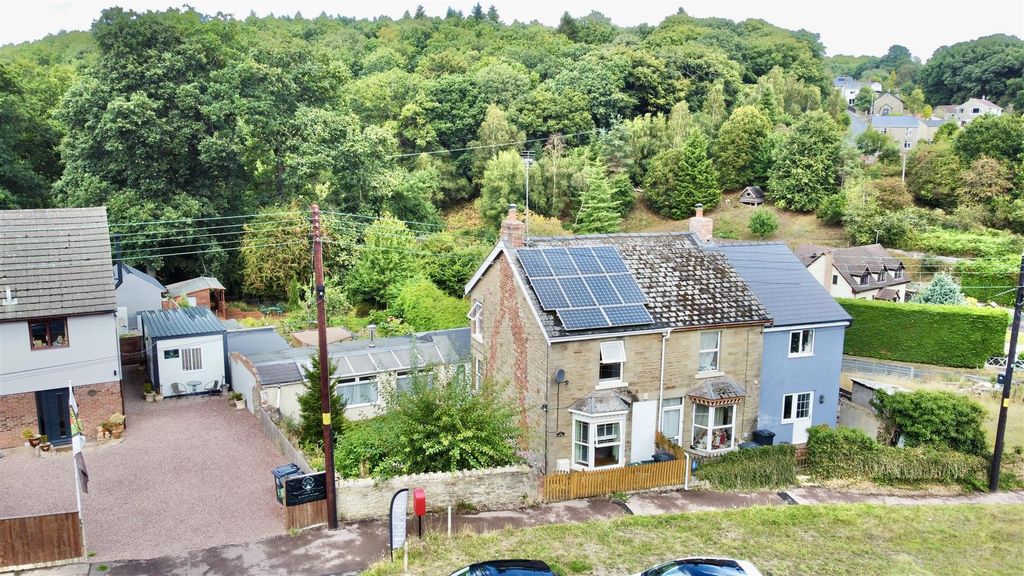 Property photo 1 of 39