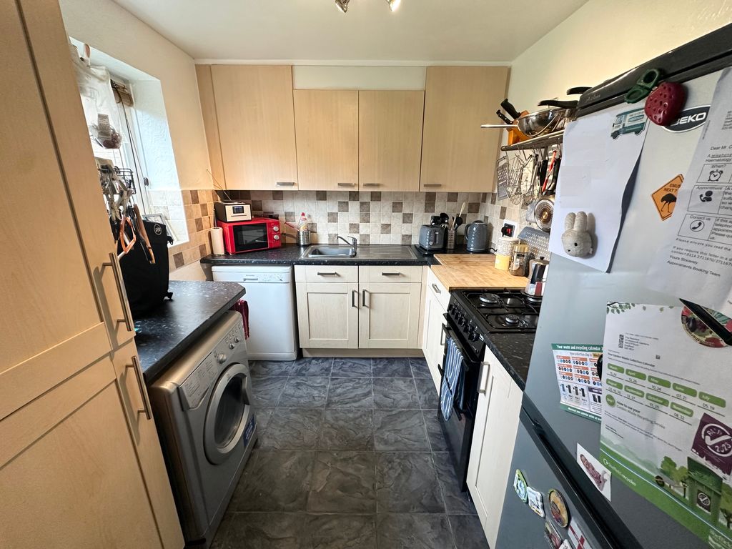 Property photo 3 of 8