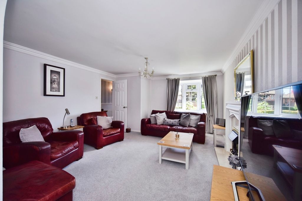 Property photo 2 of 20 Pbox-Img.Jpg