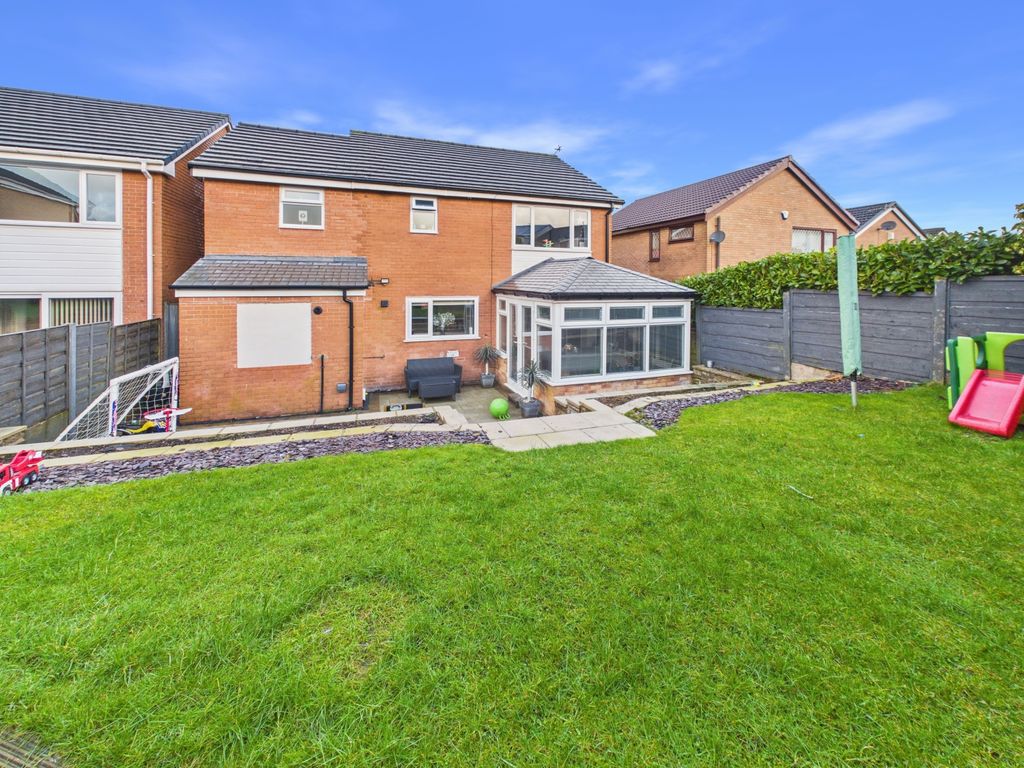 Property photo 2 of 32 Cam02093G0-Pr0076-Still039