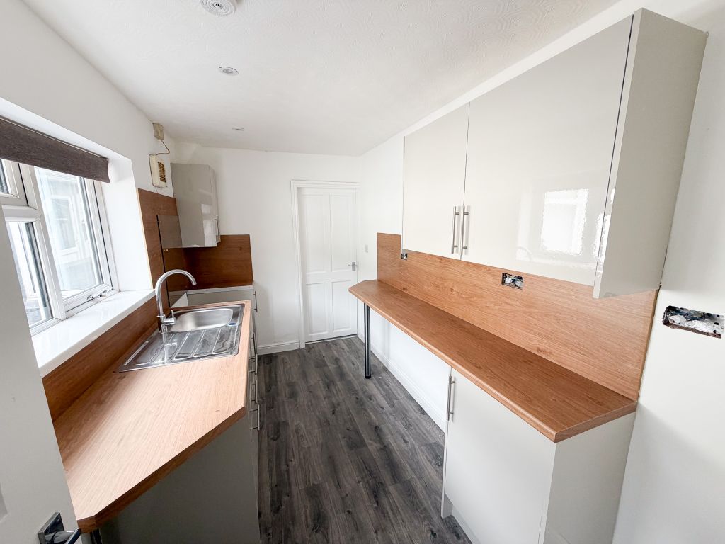 Property photo 3 of 11 Img_5204