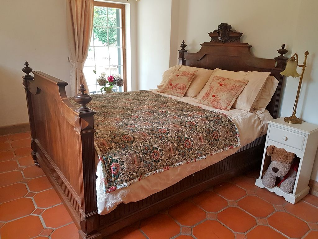 Property photo 2 of 7