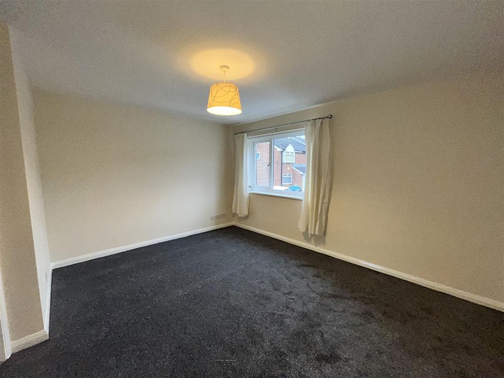 Property photo 2 of 7 Img_2450.Jpg