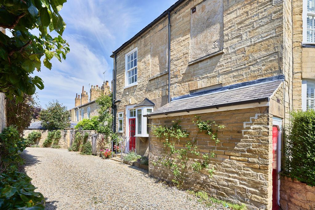 Property photo 3 of 38