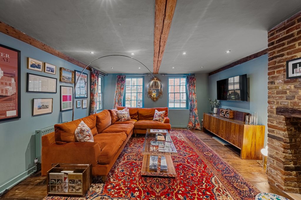 Property photo 2 of 35 4618773