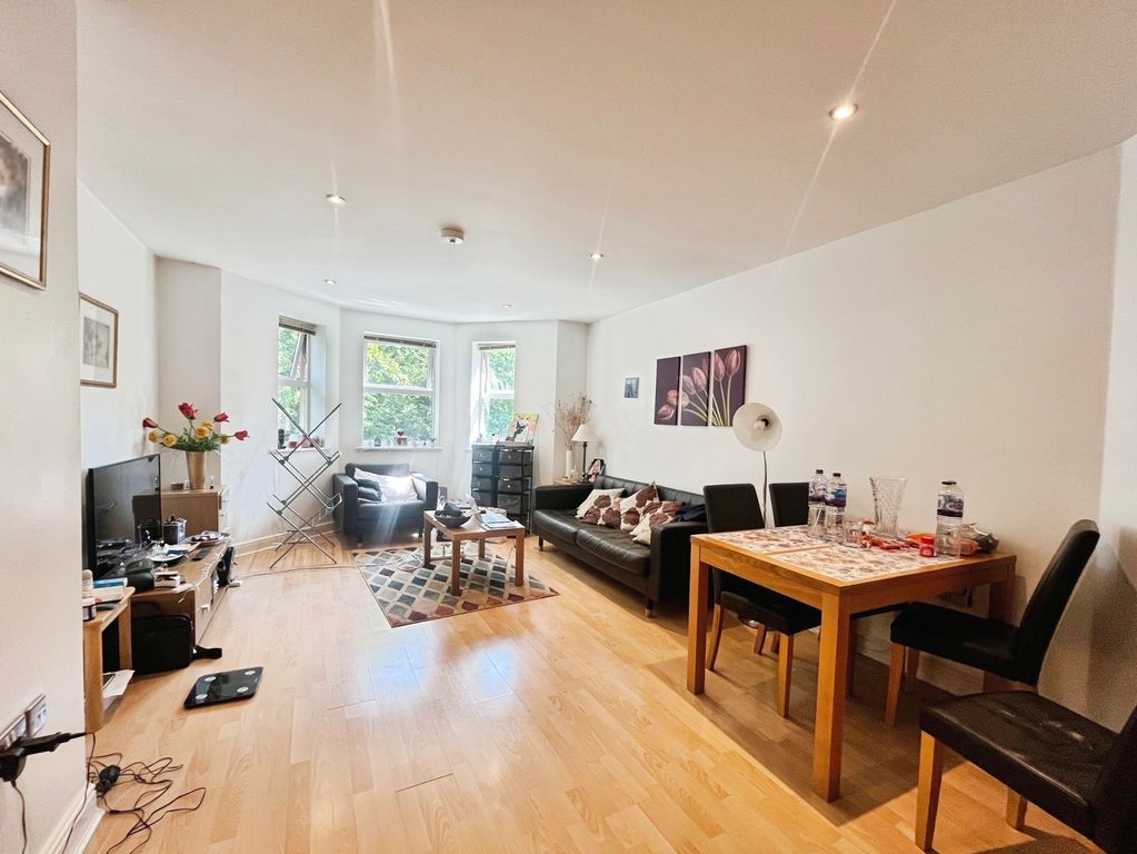 Property photo 3 of 9 Pbox-Img.Jpg
