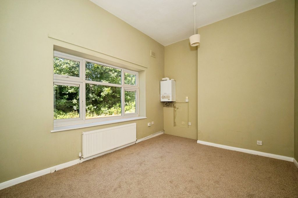 Property photo 3 of 12 Picture No. 16
