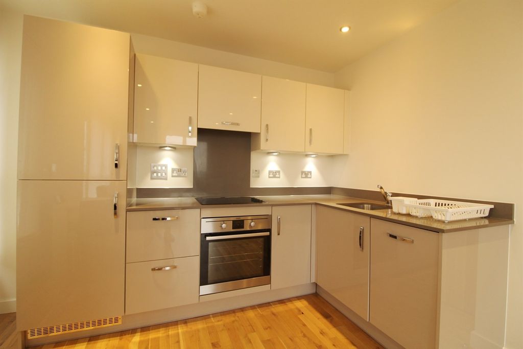 Property photo 3 of 5 Kitchen