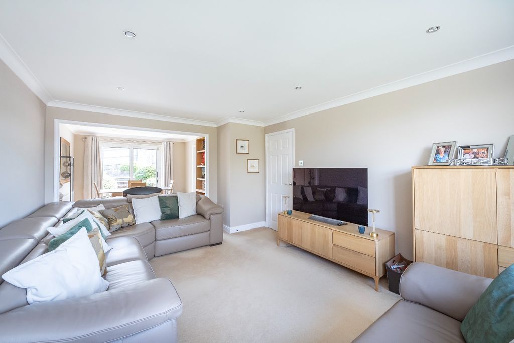 Property photo 3 of 23 4428975