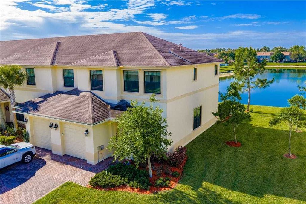 Property photo 1 of 31