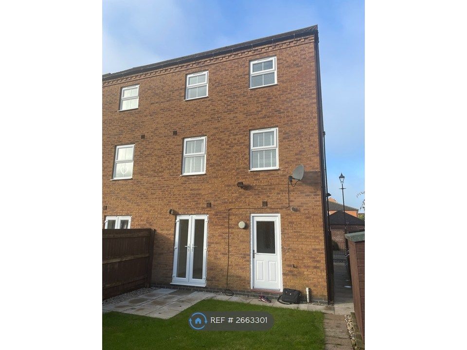 Property photo 3 of 26 Back