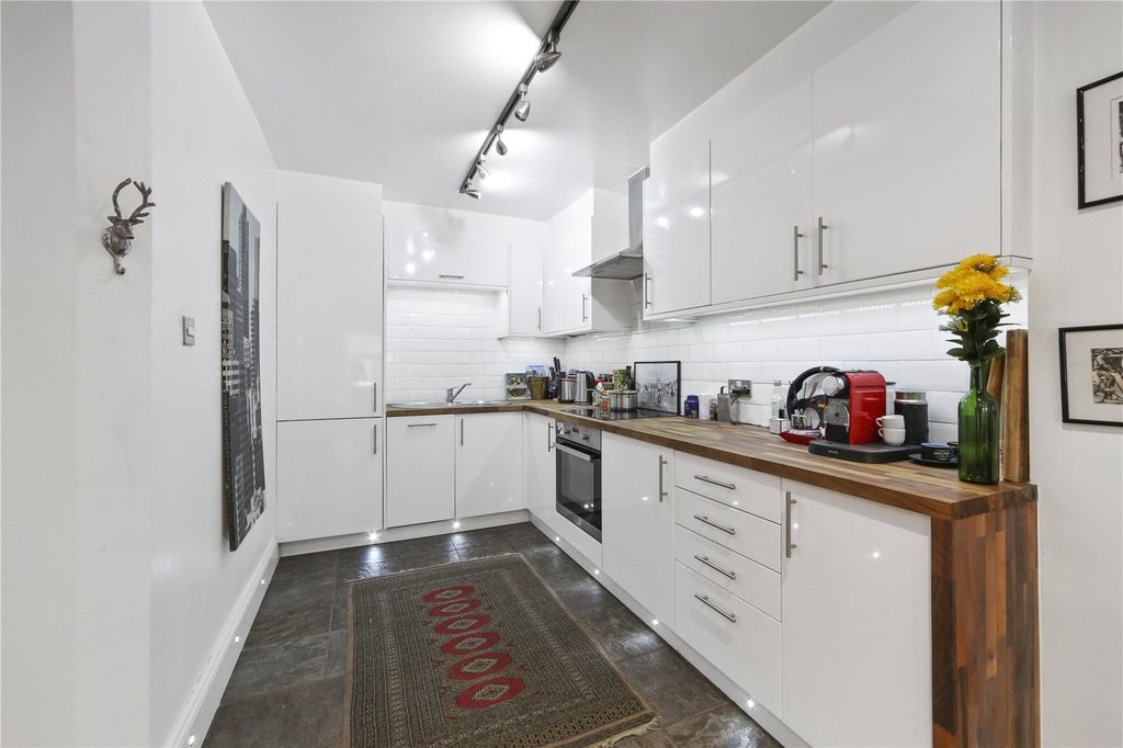 Property photo 2 of 11 Picture No. 08