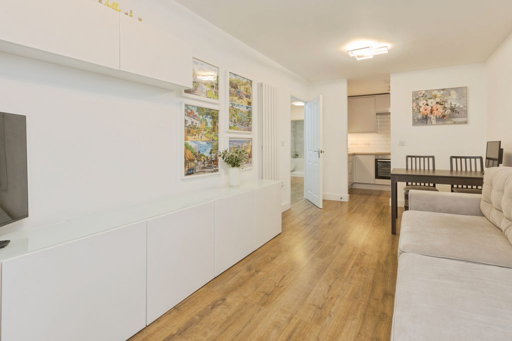 Property photo 1 of 19 Reception Room